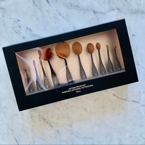 QUO Artisan brush set